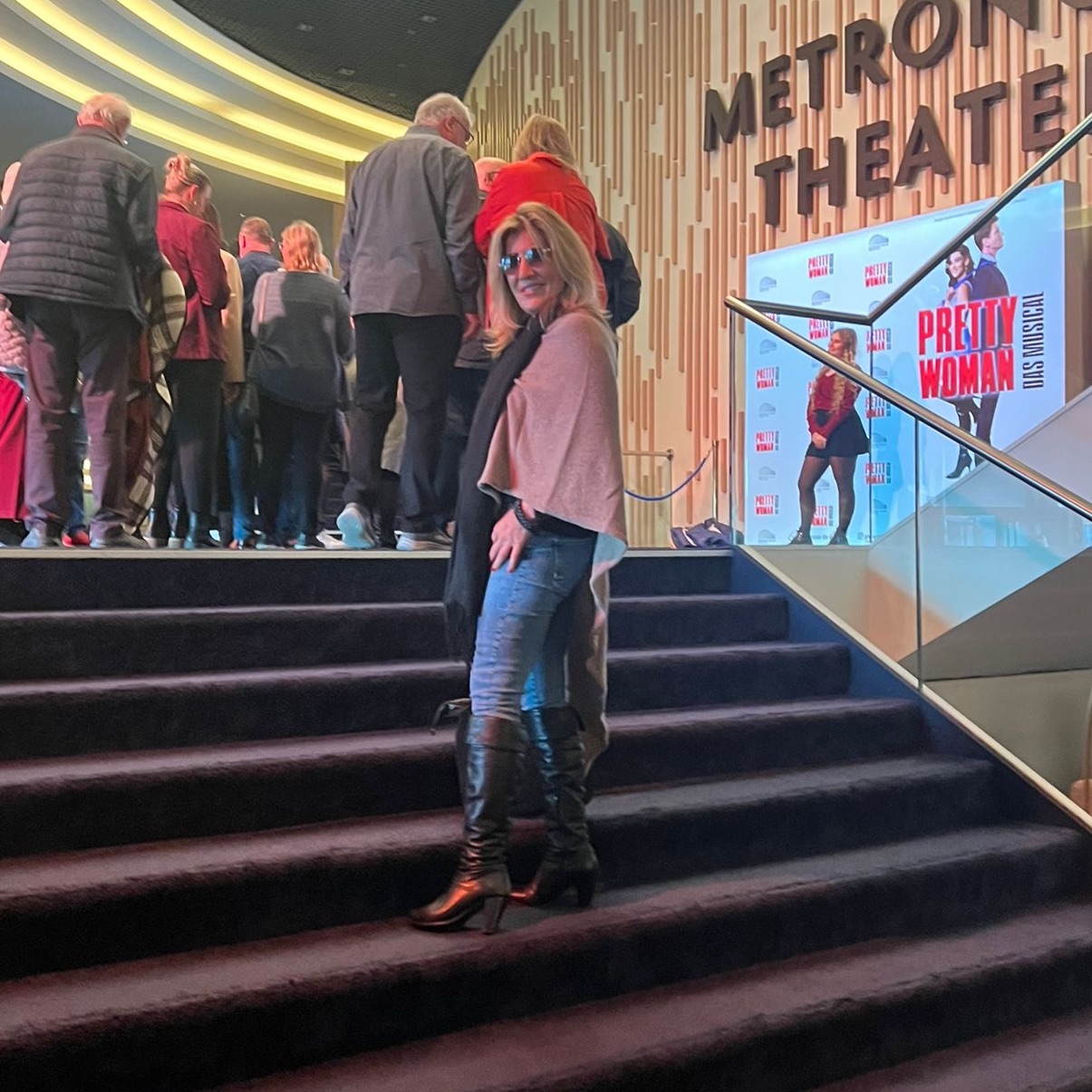 Vurulmuşum, Kırılmışım - Söz Aysel Tarhan 