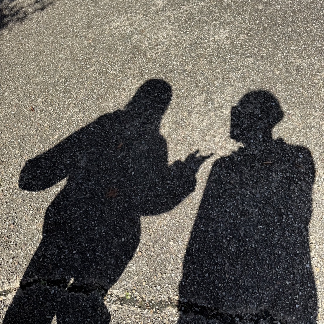 ふたりのピースマーク