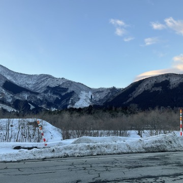 雪の稜線をなぞるとき